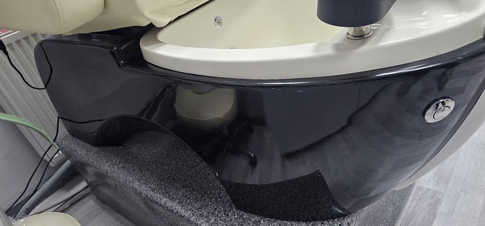 Fotel spa do pedicure z masażem i krzesełkiem