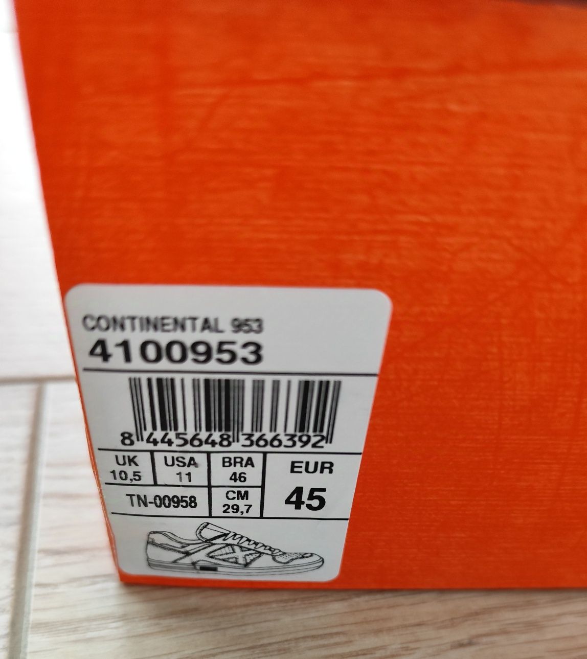 Buty męskie halowe Munich Continental 953 r.45