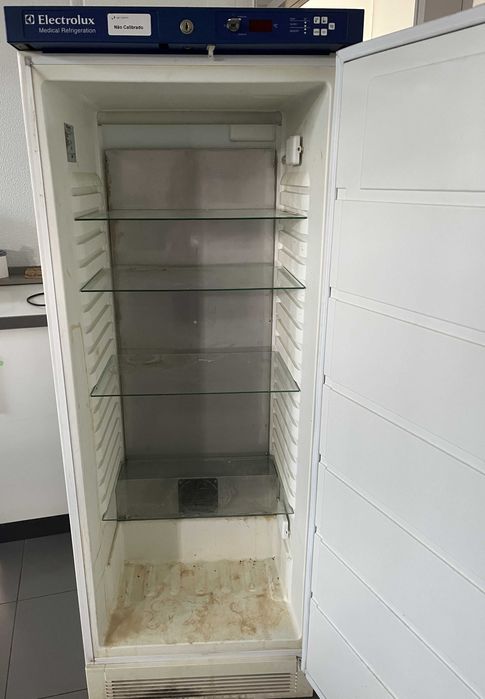Frigorífico Farmácia/Laboratório