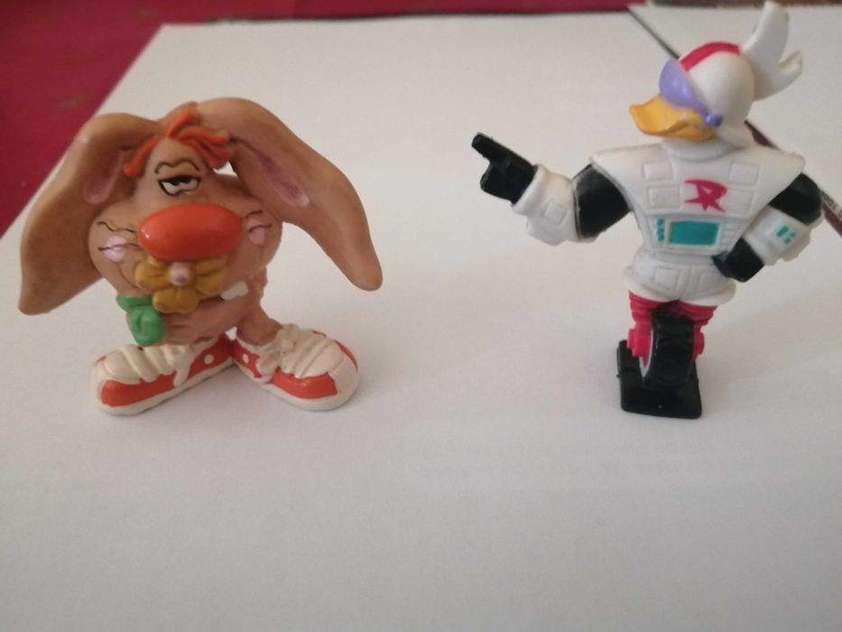 Figuras e bonecos em PVC dos anos 80