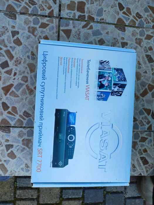 Тюнер віасат майже новий