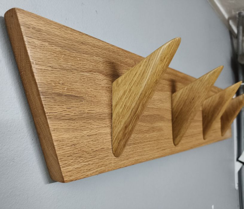 Stylowy wieszak dębowy