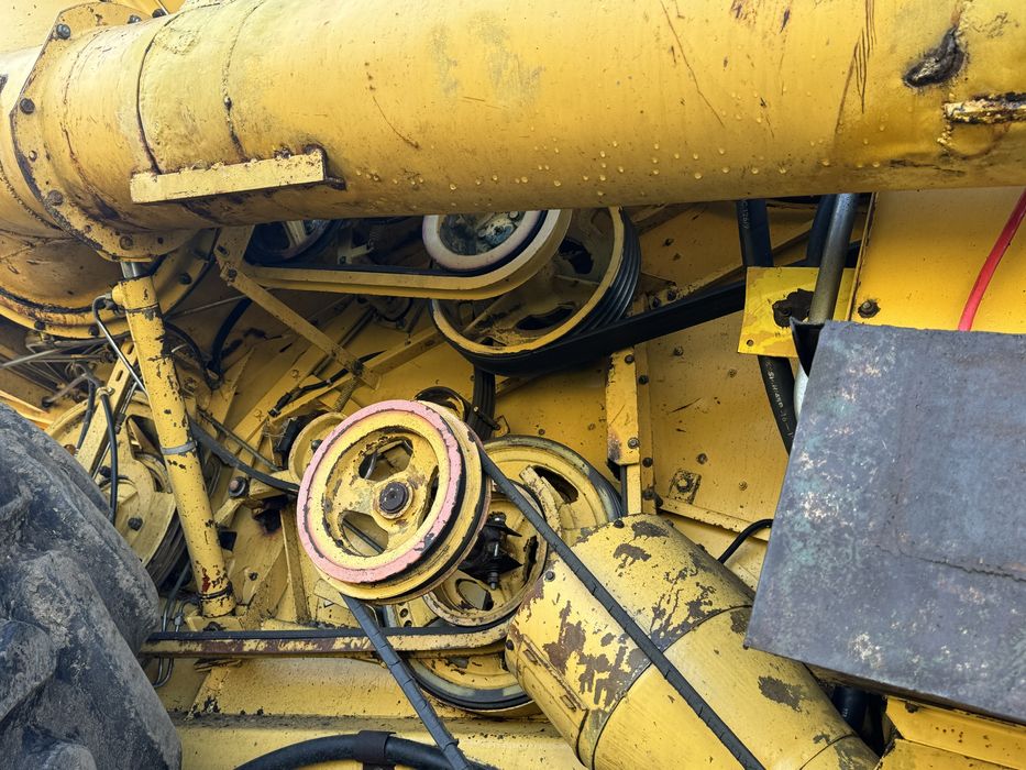 Продам комбайн New Holand Tf44