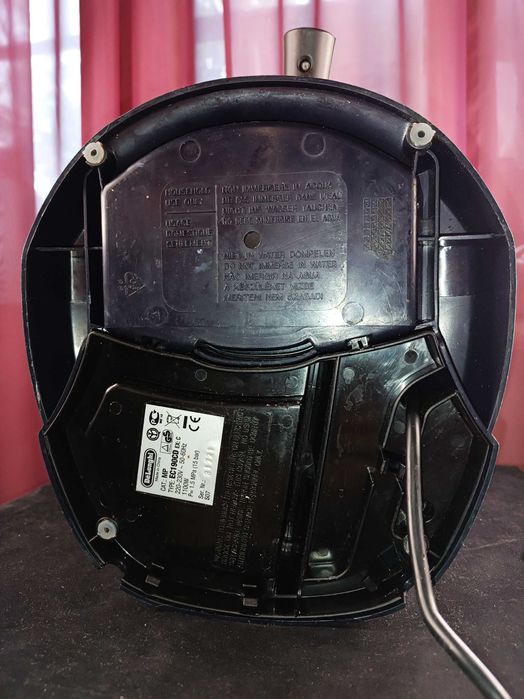 Продам кофеварку рожковую Delonghi EC 190CD