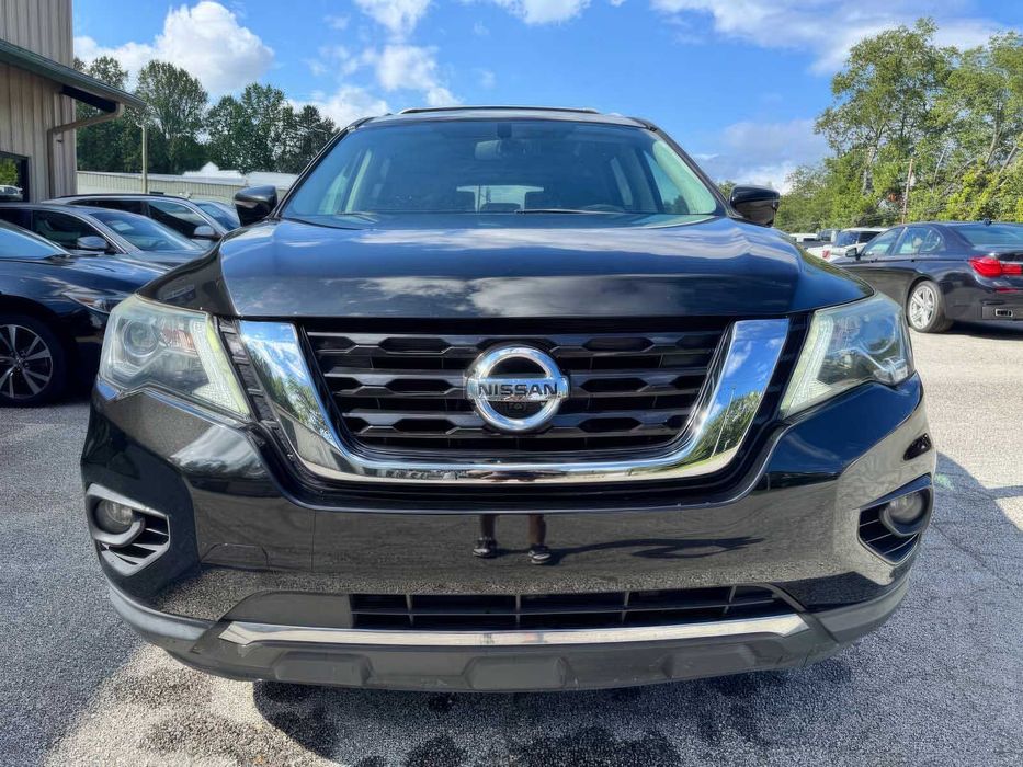 Nissan Pathfinder SL      2017