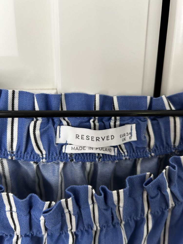 Niebieska sukienka w paski Reserved 34