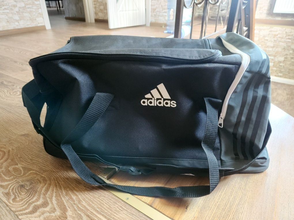 Продам сумку адідас оригінал