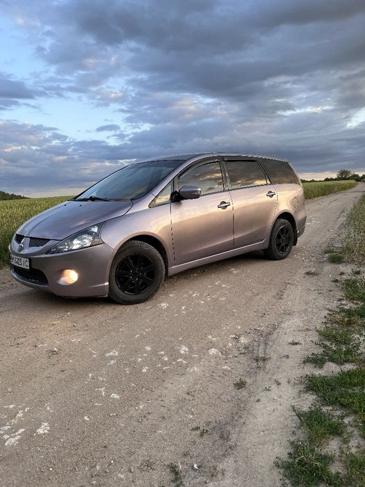 Mitsubishi Grandis 2004 автомат газ бензин