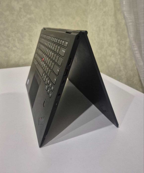 Ноутбук Lenovo Yoga X1 Gen 3rd i5-8250 сенсорний дисплей 14'' IPS