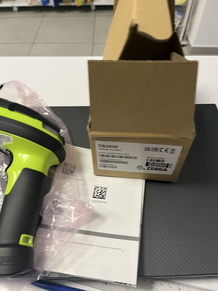 Сканр Zebra DS3608