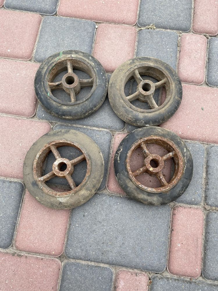 Продам читири колеса