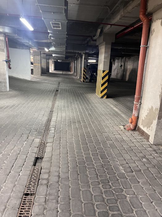 Оренда паркомісця Парус парк Кальпарківська 64 а