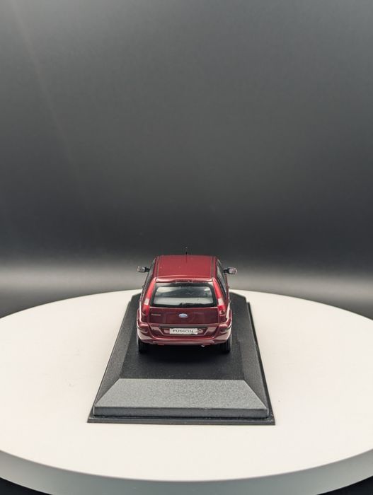 Ford Fusion Minichamps 1:43