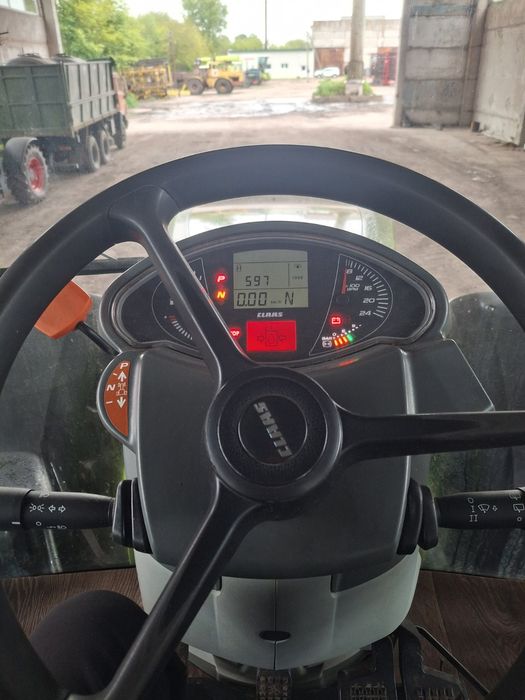 Сільськогосподарське підприємство продає трактор Claas Axion 950