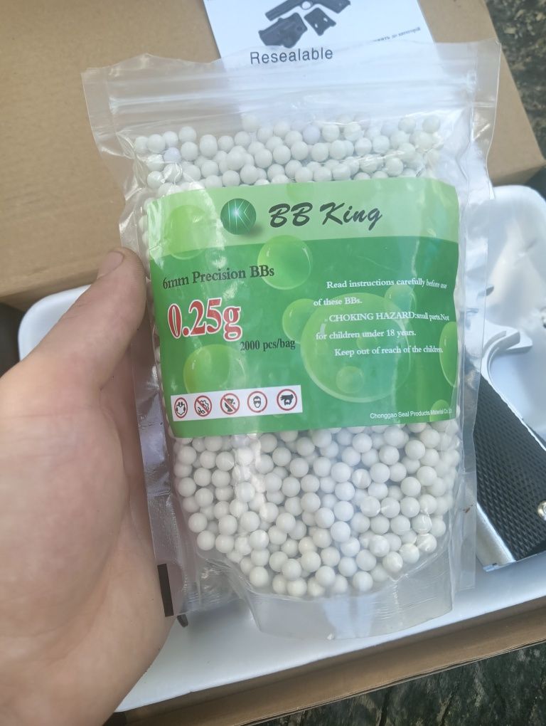 Продам пістолет з кульками