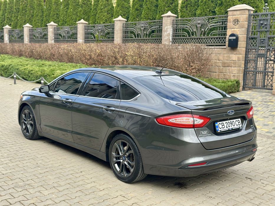 Продам FORD FUSION 2015 рік,2.5 ГБО,Автомат.