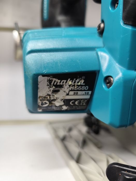Makita DHS680 безщіткова акумуляторна паркетка Макіта оригінал