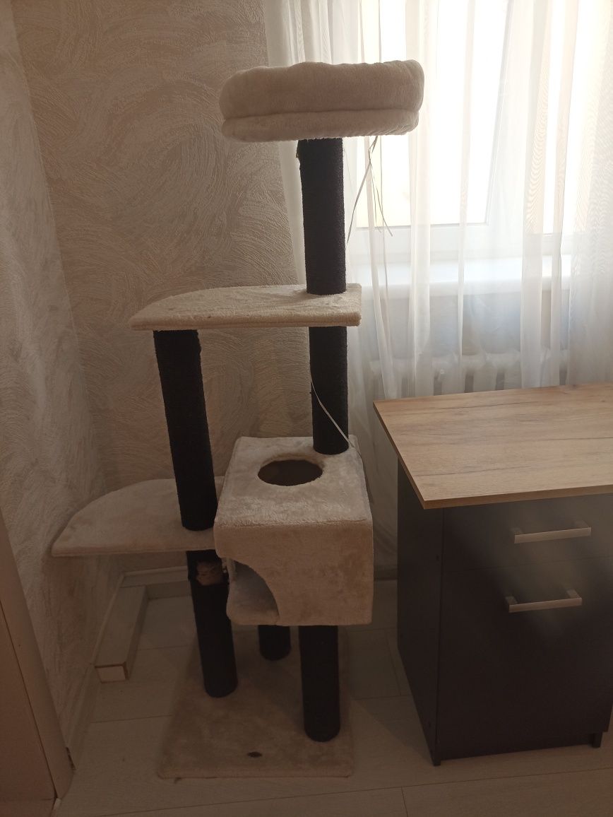 Дім-когтеточка для котів