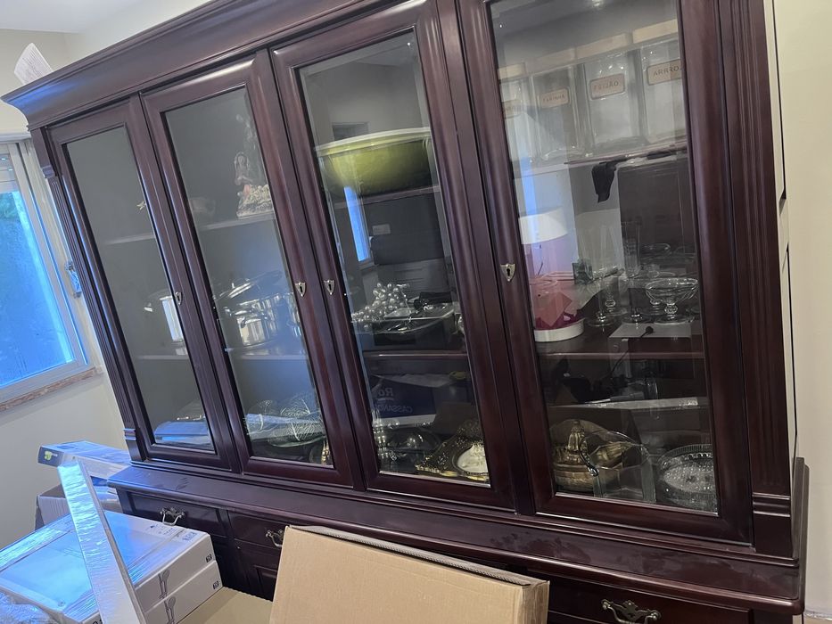 Móvel cristaleira sala mogno como novo