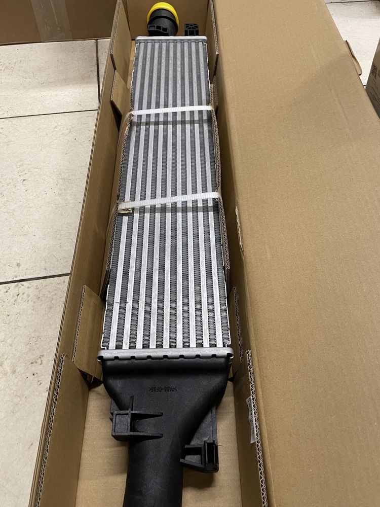 Интеркулер радиатор Audi q3 2011-2018 2.0 q 3