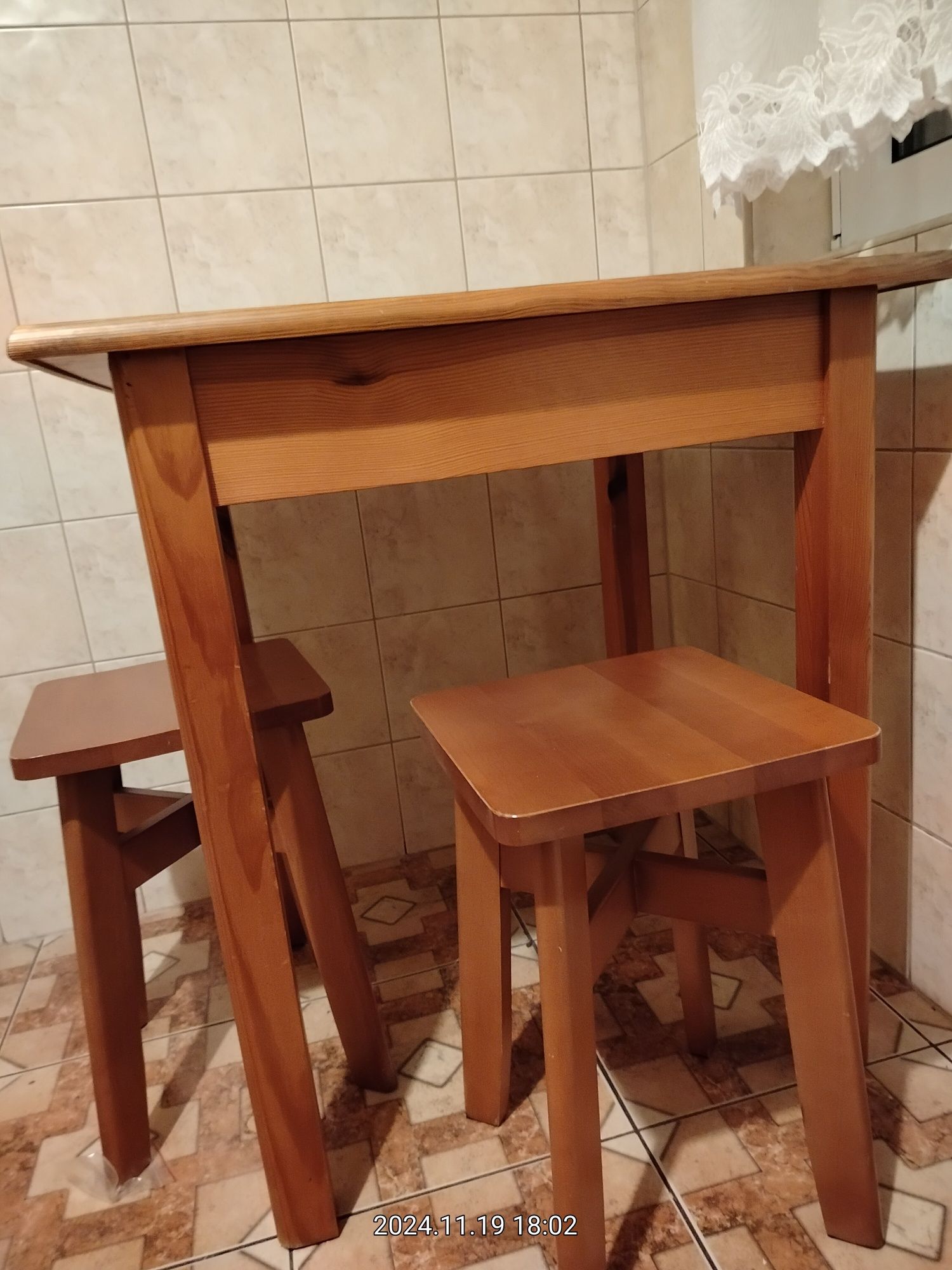 Sprzedam stolik kuchenny,bez taboretówy