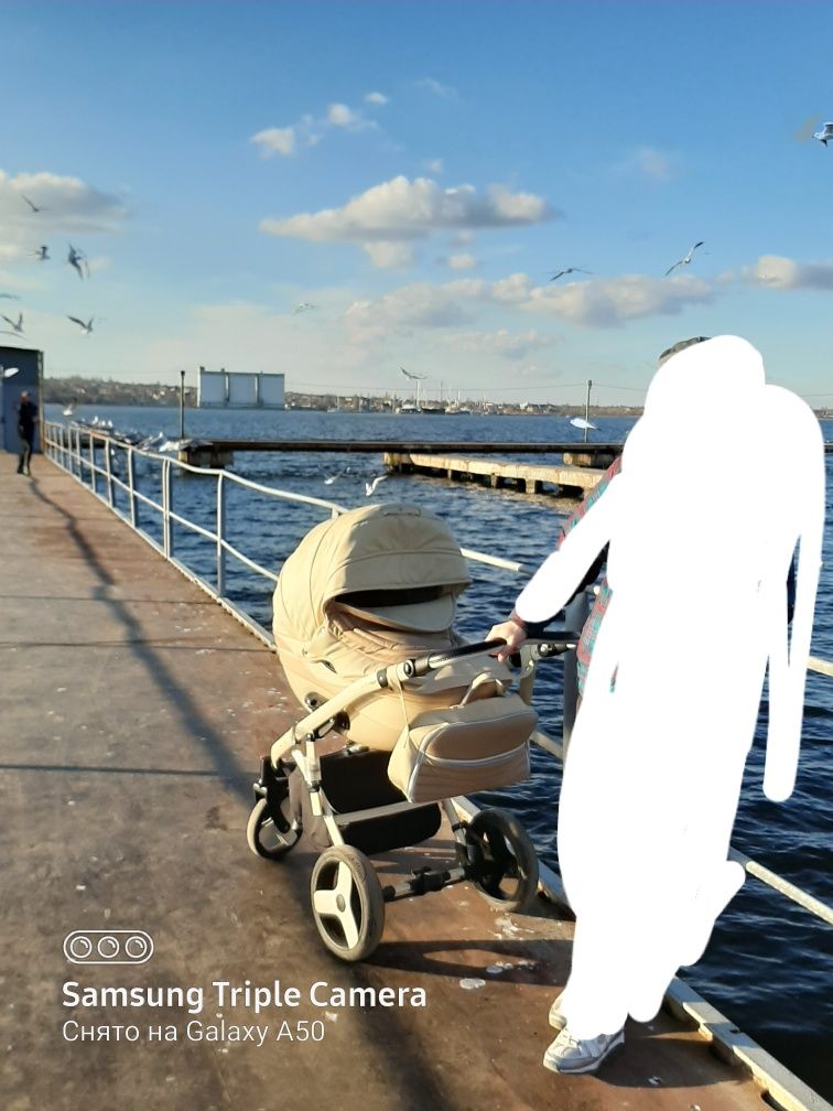 коляска детская с люлькай и прогулочной