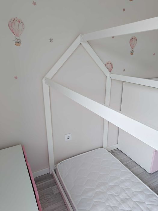 Cama Tipi House Zippy branca + colchão