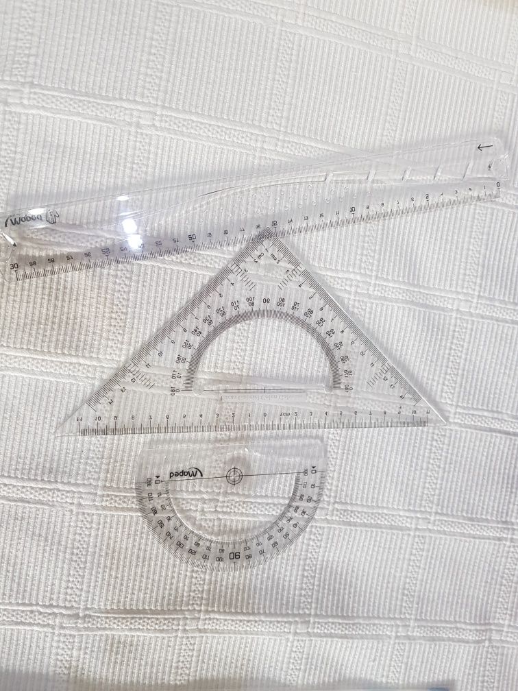 Conjunto de réguas escolar flexível