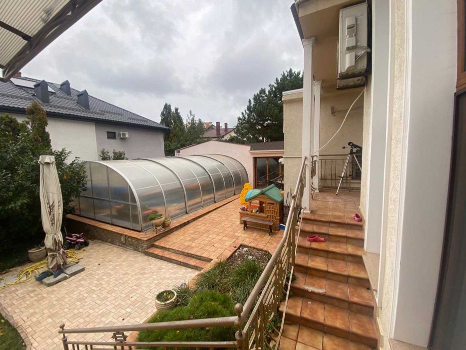 Просторий будинок 434 м² з басейном в Аркадійський провулок