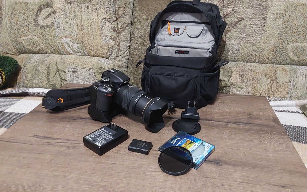 Продам фотоапарат Nikon D 5200