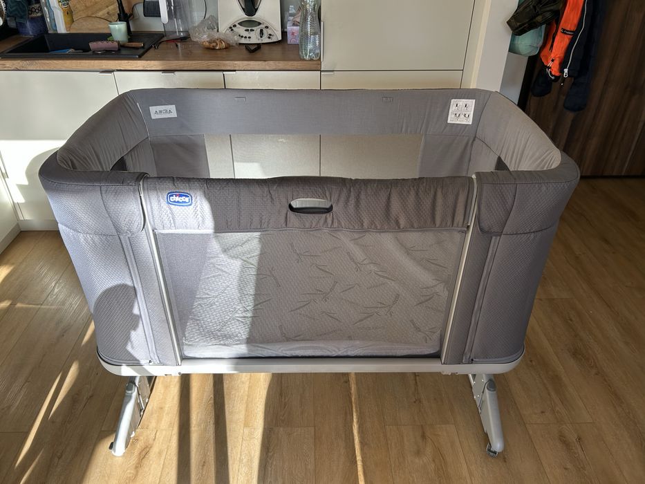 Łóżeczko chicco next2me forever