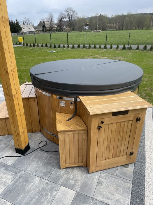 Balia ogrodowa jacuzzi