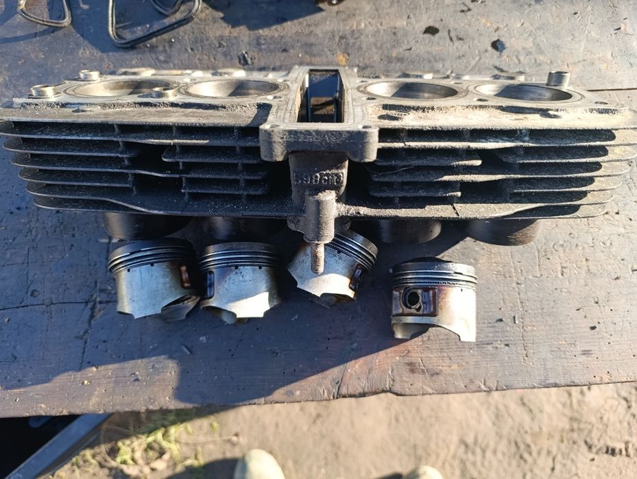 Cylinder YAMAHA XJ 600 51J tłoki cylindry sworzeń tłok