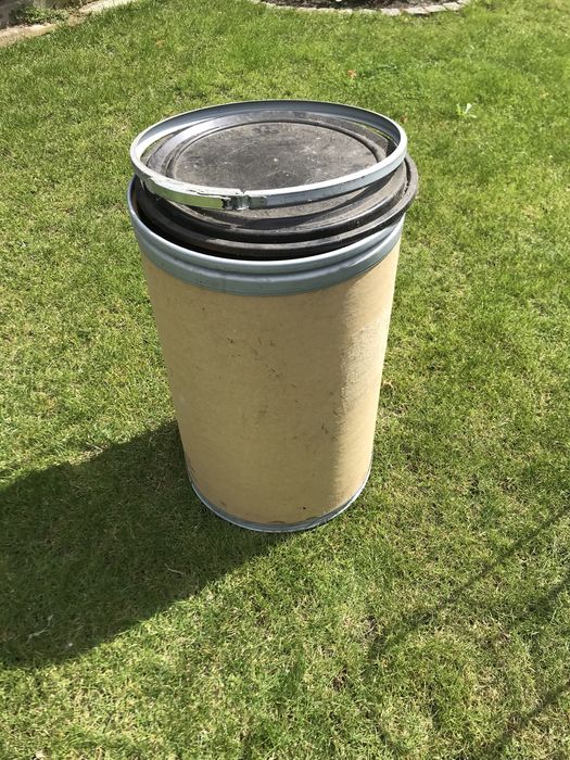 Pudło beczka Pojemnik tekturowy z deklem zamykany