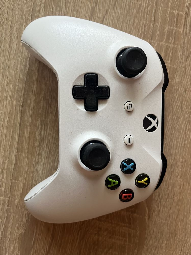 Приставка xbox one x 1 терабайт