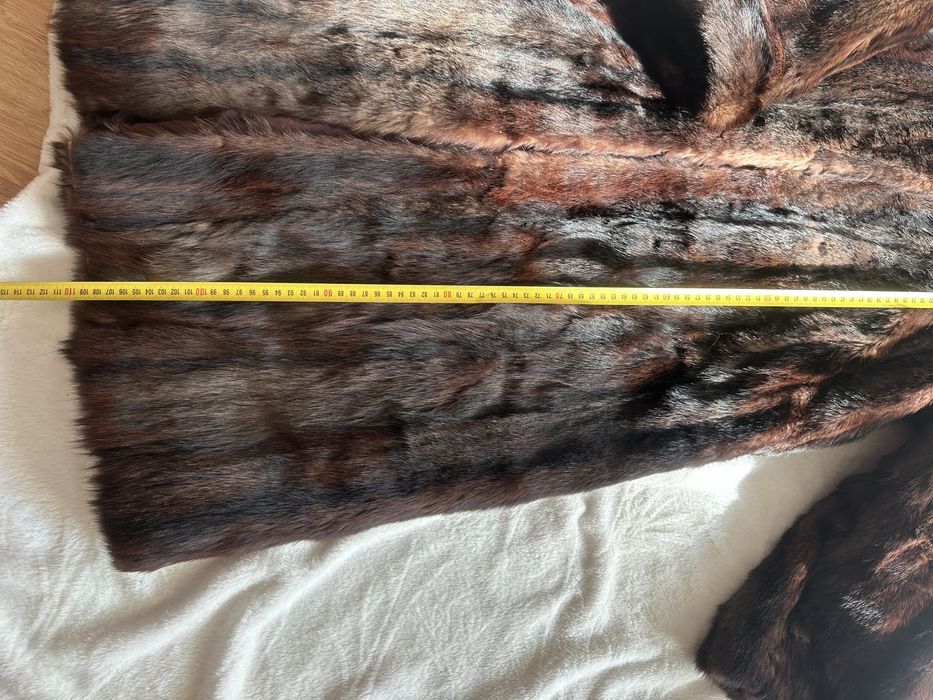 Długie futro naturalne czekoladowe z norki