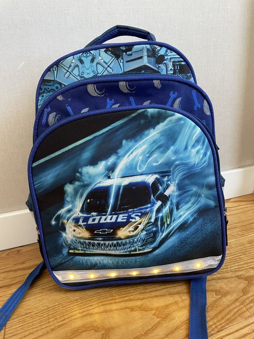 Шкільний ортопедичний рюкзак з підсвіткою та принтом машинки