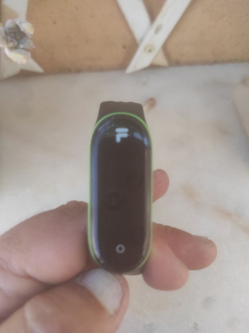 Smart Band F8( connected