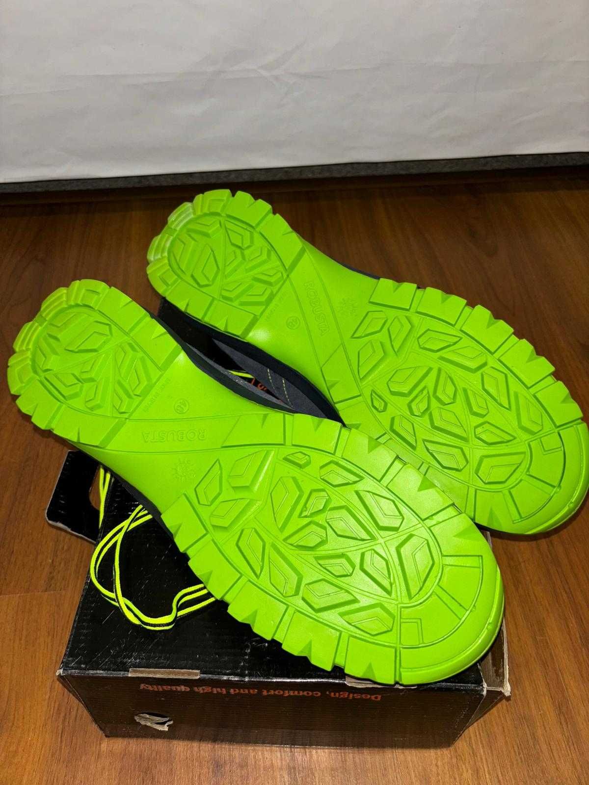 Sapato ROBUSTA com biqueira