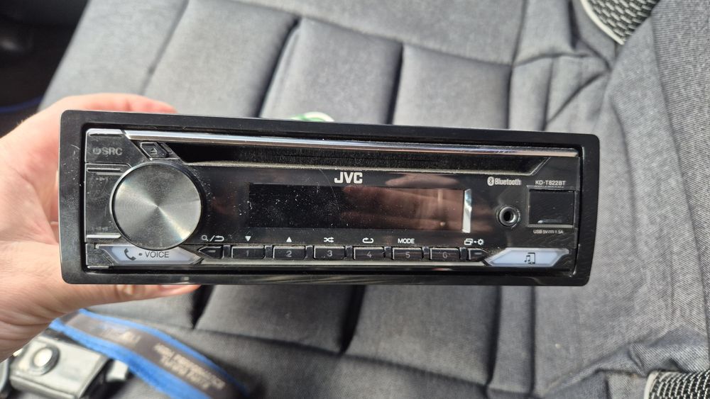 Магнітола JVC з Bluetooth / USB / AUX — відмінний стан!