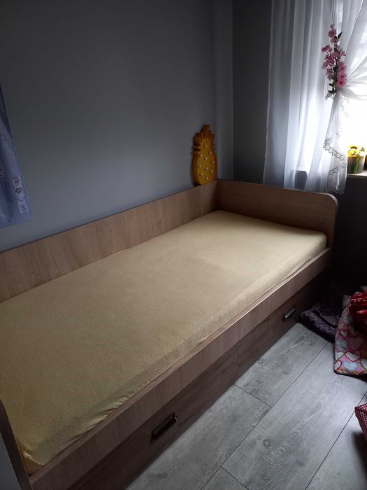 Łóżko młodzieżowe