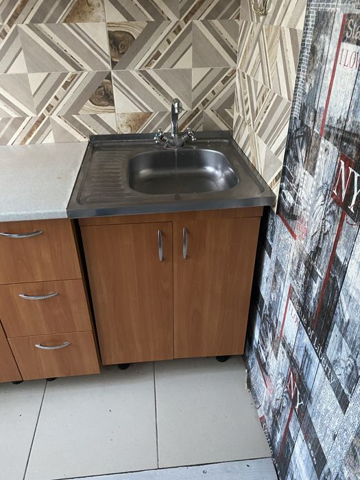 Продам кухоную мебель( кухню)