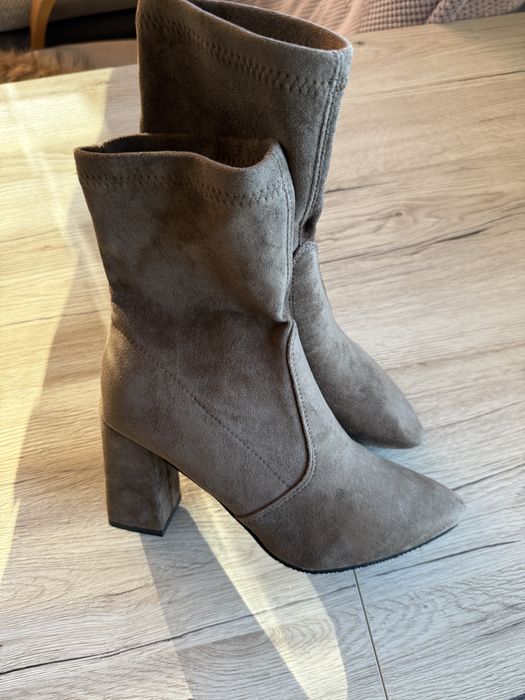 Botki eleganckie na słupku zara na obcasie 38 37 brązowe wsuwanr lekki