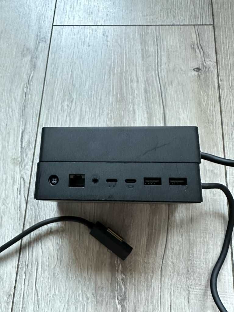 Microsoft Surface Dock 2