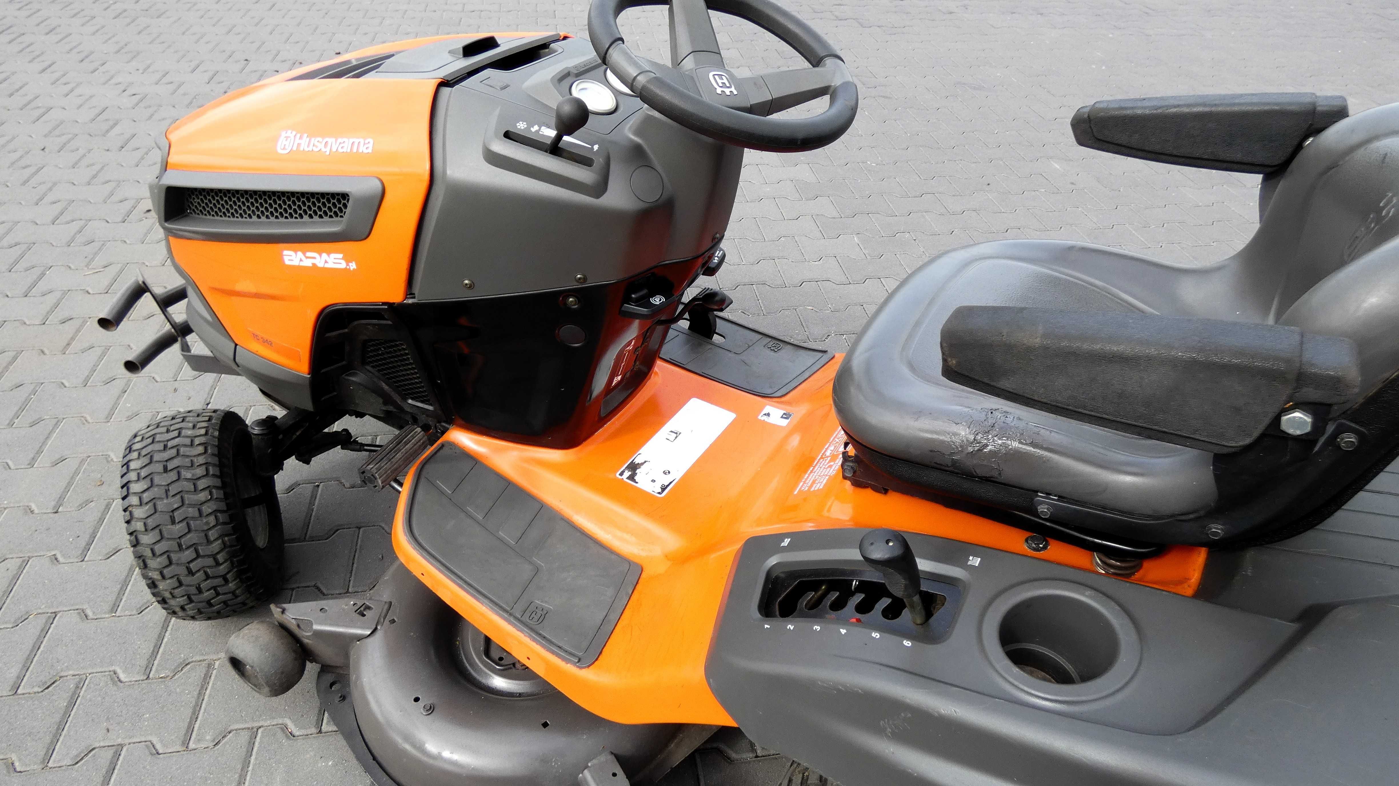 Traktorek kosiarka Husqvarna TC 342 B&S 2 Cylindry (070501.5) - Baras