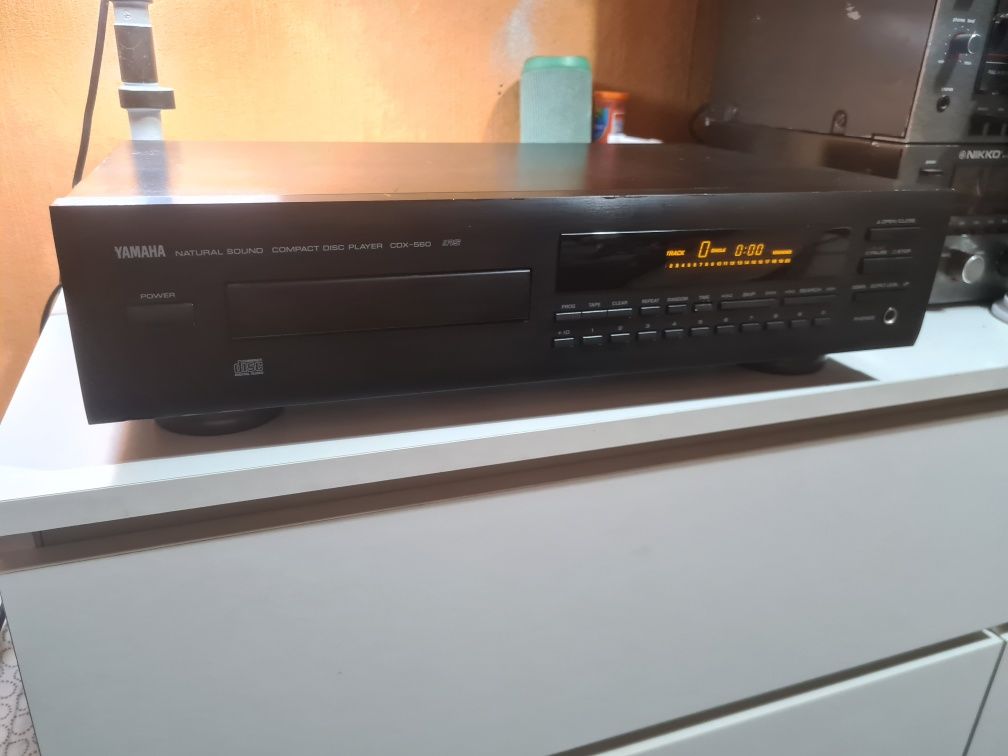 Odtwarzacz CD Yamaha CDX-560