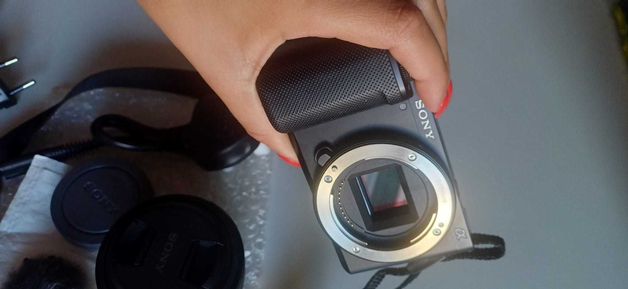 Sony ZV-E10 + Sony 50mm f/1.8 – Kit criação de conteúdo