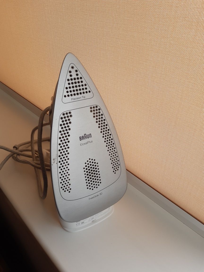 Продам праску BRAUN TexStyle 7 Pro на запчастини