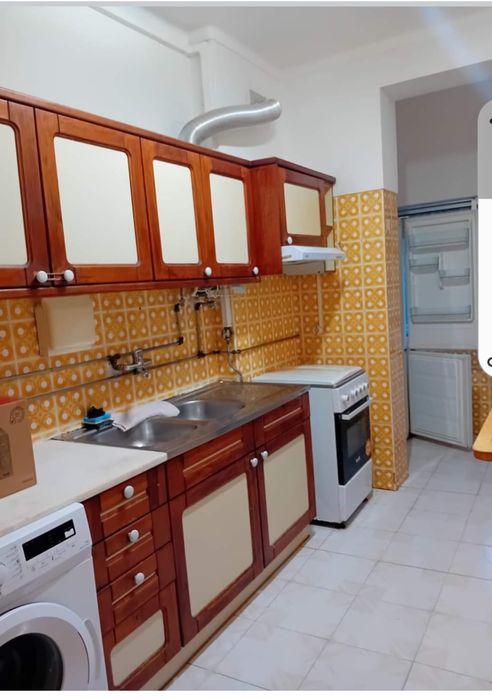 Quarto casal em praceta central de Setubal
