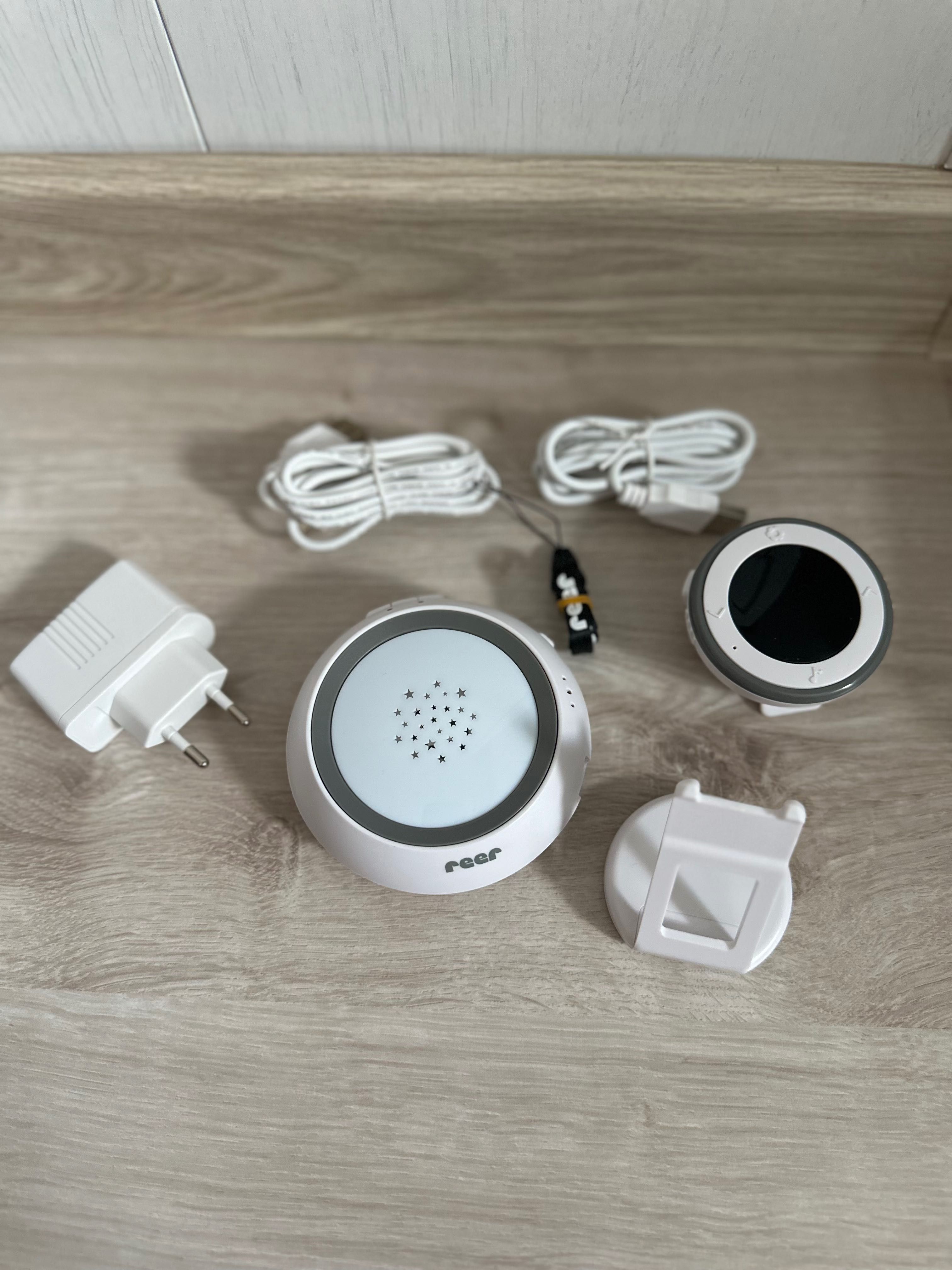 Cyfrowa niania audio z lampką projektorem gwiazd i pozytywką - REER